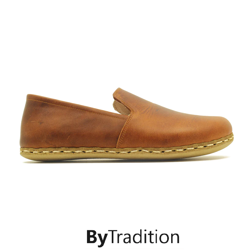 Klassischer Loafer – Kupferniete – Natürlich und individuell barfuß – Neues Braun