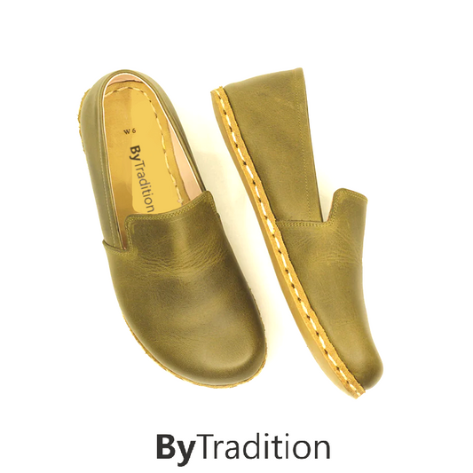 Klassischer Loafer – Kupferniete – Natürlich und individuell barfuß – Armeegrün – Herren